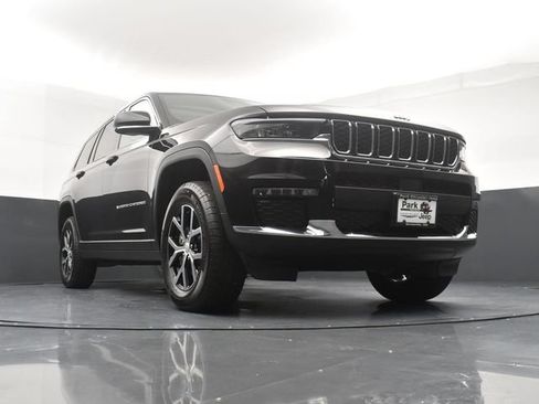 Used 2025 Jeep Grand Cherokee L Limited w/ Trailer Tow Package AWD/4WD image 19
