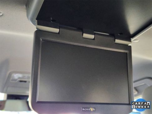 Used 2019 Toyota Highlander LE image 31