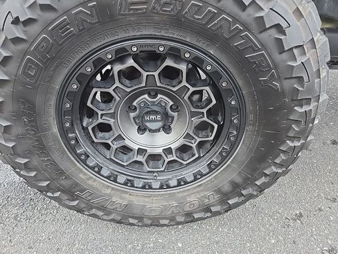 Used 2013 Jeep Wrangler Unlimited Rubicon w/ Connectivity Group image 33