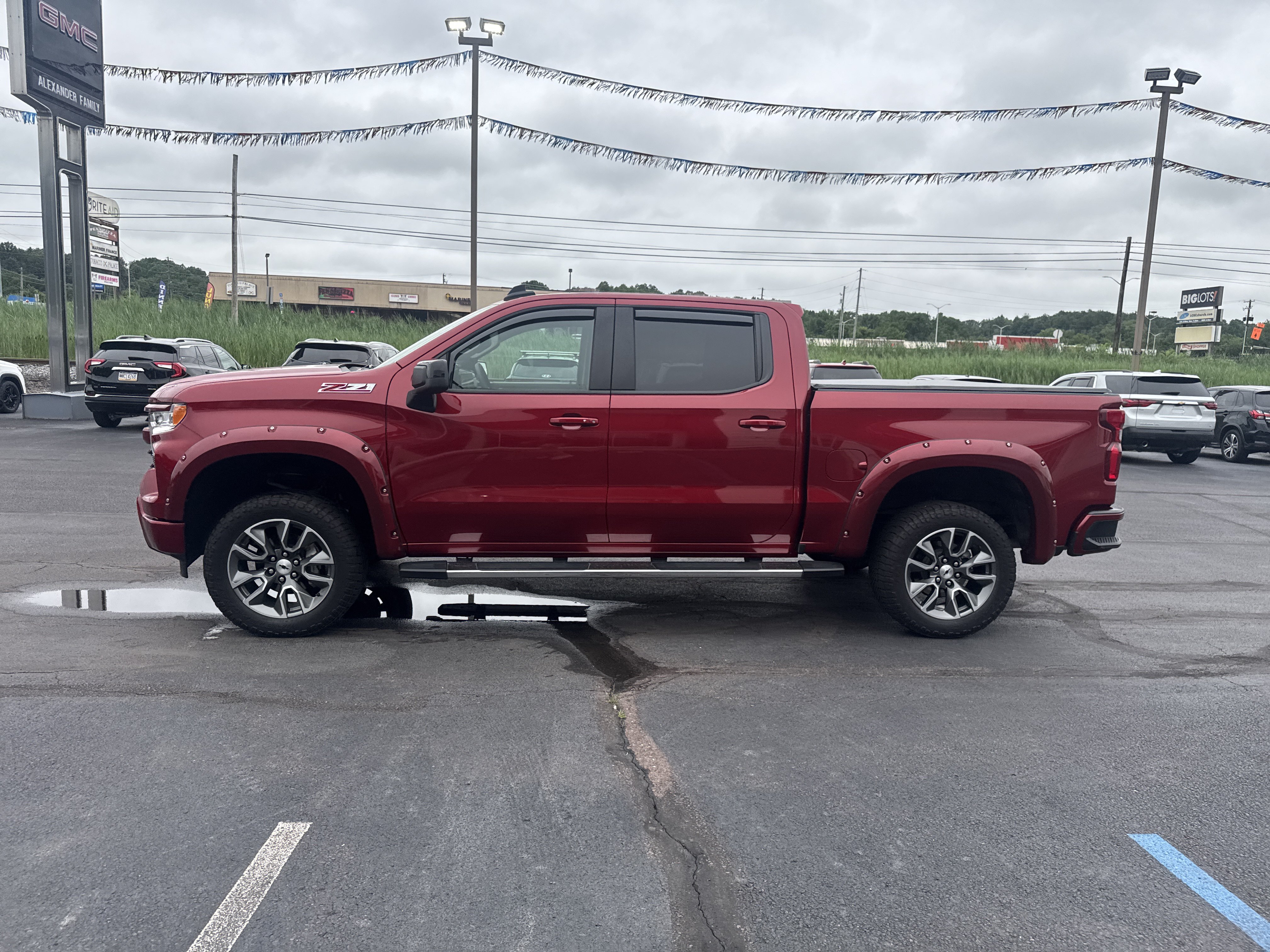 Used 2025 Chevrolet Silverado 1500 RST AWD/4WD image 7