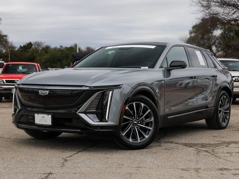 Used 2025 Cadillac Lyriq Sport image 1