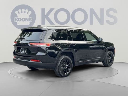 Used 2025 Jeep Grand Cherokee L Altitude AWD/4WD image 11