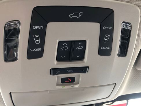 Certified 2025 Toyota Sienna XLE image 13