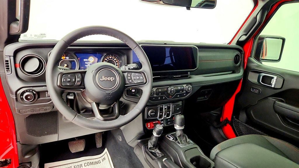 Used 2026 Jeep Wrangler Unlimited Rubicon AWD/4WD image 12