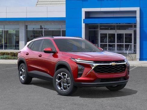 New 2026 Chevrolet Trax LT w/ LT Convenience Package FWD image 7