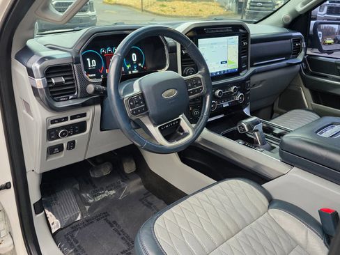 Used 2021 Ford F150 Limited image 14