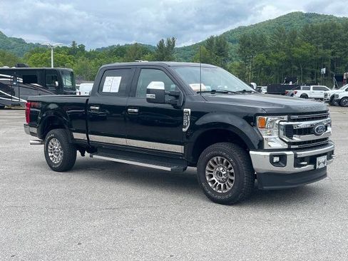 Certified 2022 Ford F250 XLT w/ XLT Premium Package AWD/4WD image 1