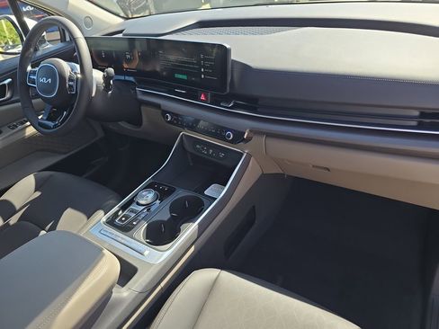 New 2026 Kia Carnival EX FWD image 12
