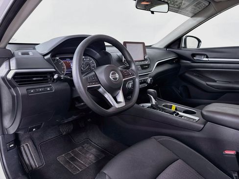 Used 2022 Nissan Altima 2.5 SV AWD/4WD image 9