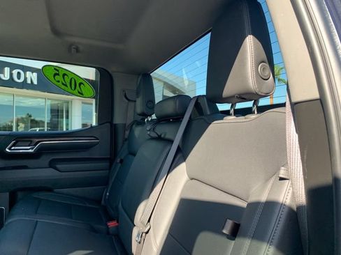 Used 2025 GMC Sierra 1500 SLT AWD/4WD image 13