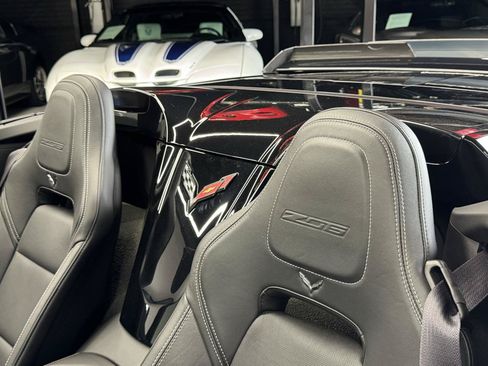 Used 2016 Chevrolet Corvette Z06 w/ 2LZ Preferred Equipment Group RWD image 59