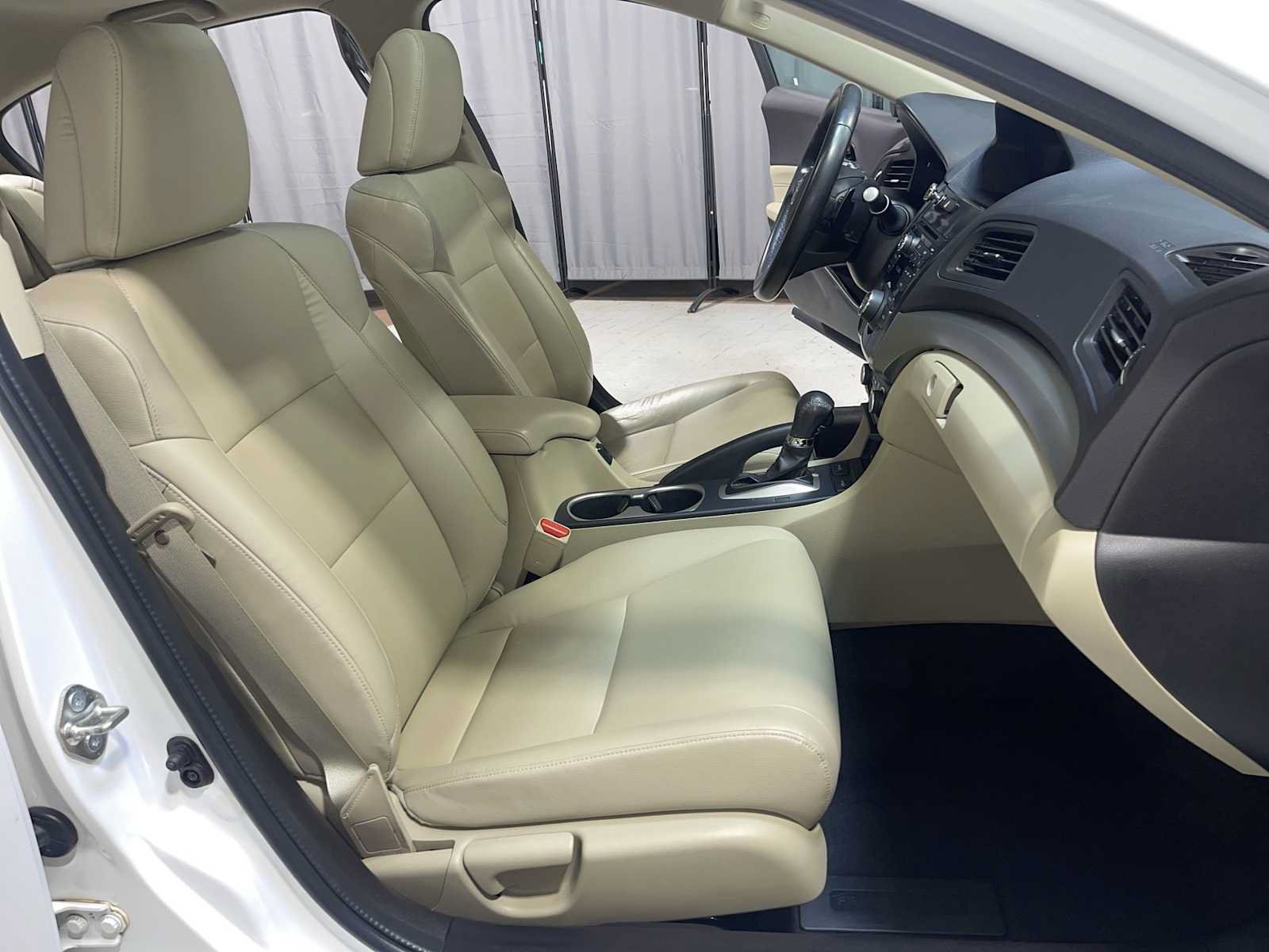 Used 2018 Acura ILX FWD image 14