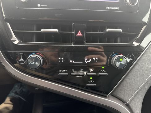 Used 2023 Toyota Camry SE image 23