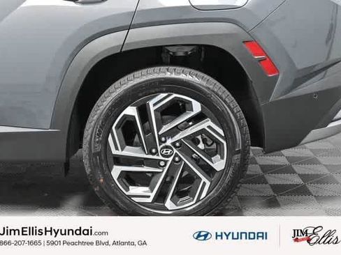 New 2025 Hyundai Tucson Limited AWD/4WD image 9