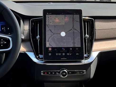 New 2026 Volvo XC90 B6 Plus w/ Protection Package Premier image 18