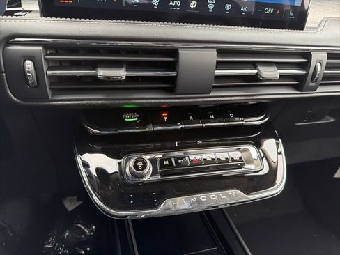 New 2026 Lincoln Corsair Premiere image 13