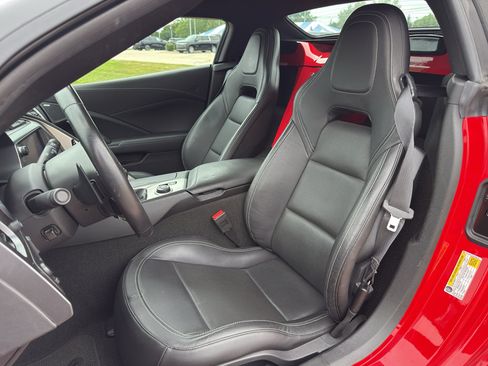 Used 2018 Chevrolet Corvette Stingray Convertible w/ 1LT RWD image 11