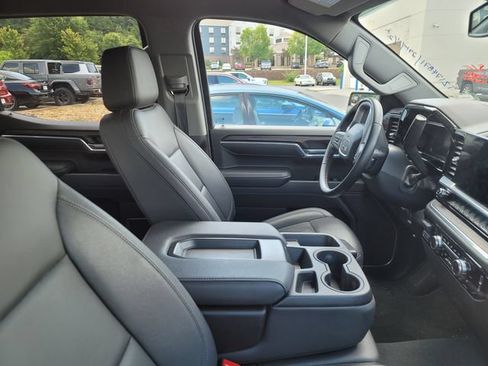 Used 2026 GMC Sierra 1500 SLT AWD/4WD image 4