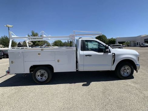 New 2025 Ford F350 XL w/ XL Chrome Package RWD image 34