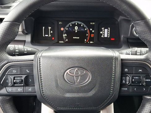 Certified 2025 Toyota 4Runner SR5 image 18