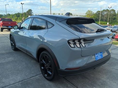 Used 2024 Ford Mustang Mach-E Select AWD/4WD image 5