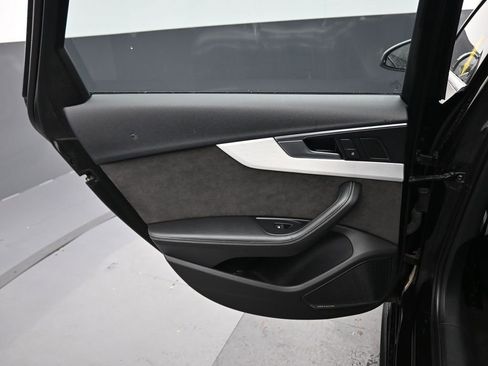 Used 2018 Audi S4 Prestige w/ Prestige Package image 34