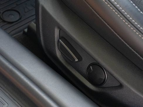 Used 2025 Ford Mustang Coupe RWD image 12