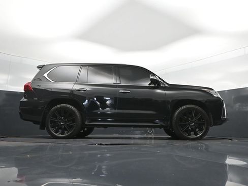Used 2017 Lexus LX 570 4WD image 45