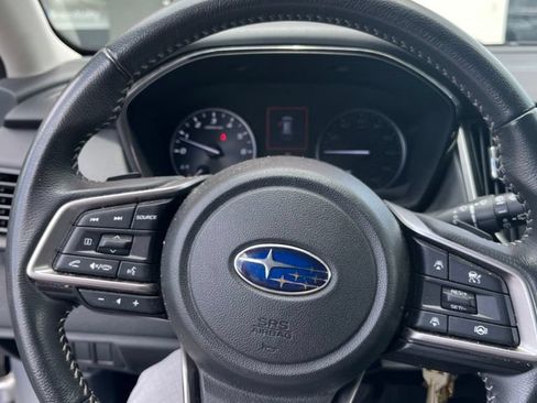 Used 2023 Subaru Outback Premium AWD/4WD image 3