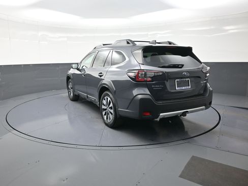 Used 2023 Subaru Outback Limited image 5