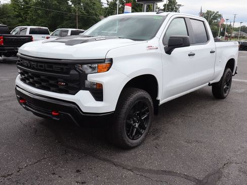 New 2026 Chevrolet Silverado 1500 Custom Trail Boss w/ LPO, Dark Essentials Package AWD/4WD image 19