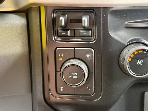 New 2026 Ford F250 XLT w/ FX4 Off-Road Package AWD/4WD image 29
