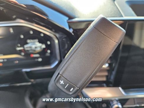 New 2026 GMC Sierra 1500 Elevation image 12