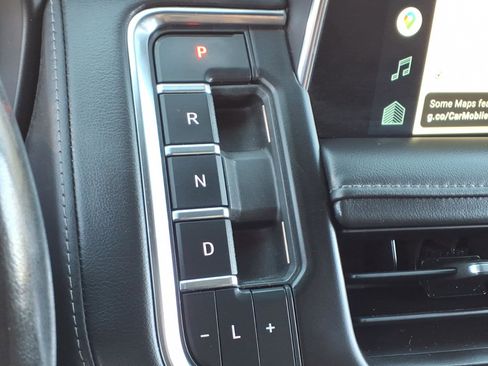 Used 2022 Chevrolet Tahoe LT w/ Luxury Package image 25