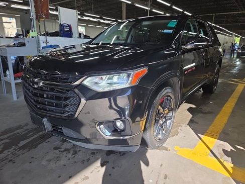 Used 2018 Chevrolet Traverse Premier w/ Redline Edition AWD/4WD image 2