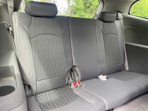Used 2014 Chevrolet Traverse LS FWD image 14