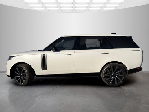 New 2026 Land Rover Range Rover SV AWD/4WD image 8