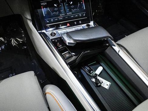 Certified 2024 Audi Q8 e-tron Prestige image 12