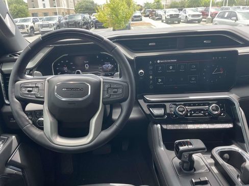 Used 2025 GMC Sierra 1500 Denali AWD/4WD image 13