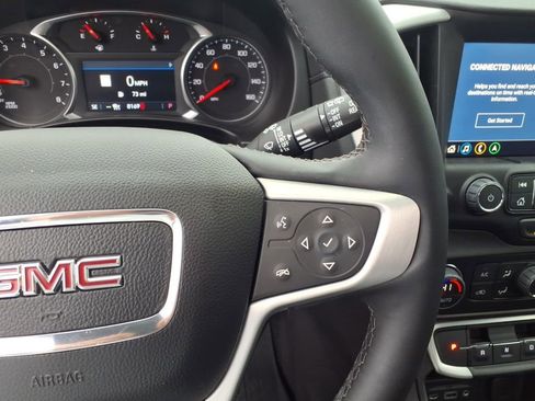 Used 2024 GMC Terrain SLT w/ Infotainment Package II AWD/4WD image 30