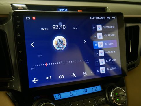 Used 2015 Toyota RAV4 XLE AWD/4WD image 22