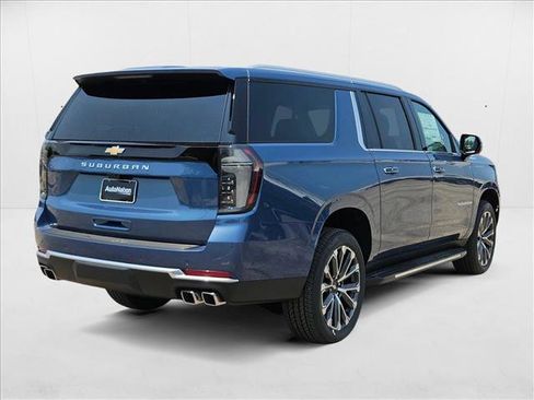 New 2025 Chevrolet Suburban High Country image 5