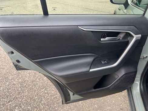 Used 2021 Toyota RAV4 XLE w/ Convenience Package image 20