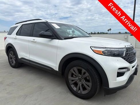 Used 2022 Ford Explorer XLT w/ Equipment Group 202A RWD image 1