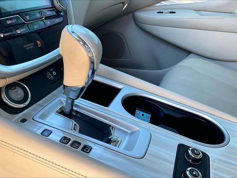 Used 2018 Nissan Murano Platinum image 15