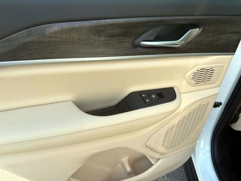 New 2026 Jeep Grand Cherokee Limited AWD/4WD image 12