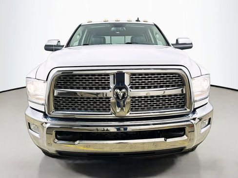 Used 2018 RAM 2500 Laramie w/ Snow Chief Group AWD/4WD image 2