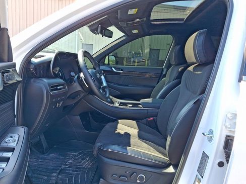 Used 2025 Hyundai Palisade Calligraphy AWD/4WD image 3