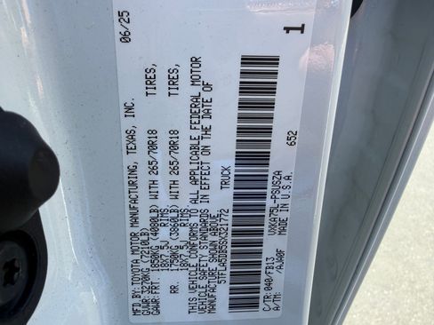 Certified 2025 Toyota Tundra SR5 w/ TRD Off-Road Package AWD/4WD image 33