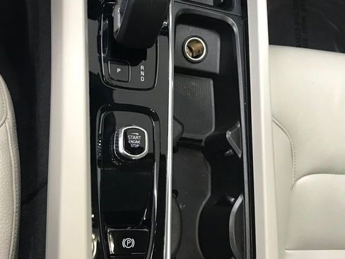 Used 2024 Volvo S60 B5 Core w/ Climate Package image 21